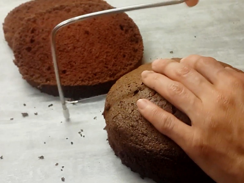 шоколадный торт с крем чизом и клубникой