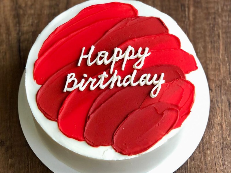 Красный бенто торт - С днем рождения
