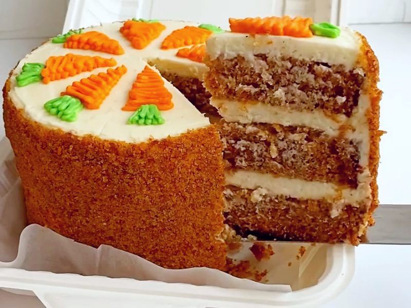 Морковный бенто торт