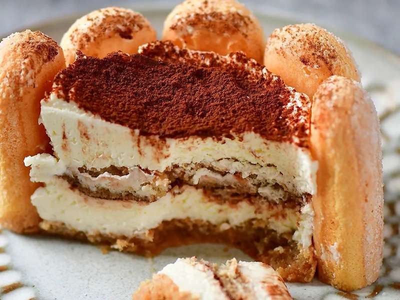 десерт тирамису в виде бенто торта